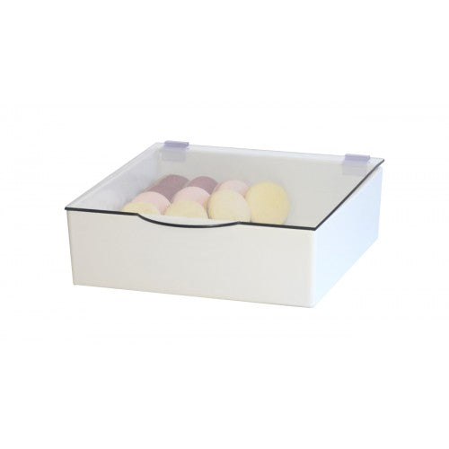 White plastic food bin